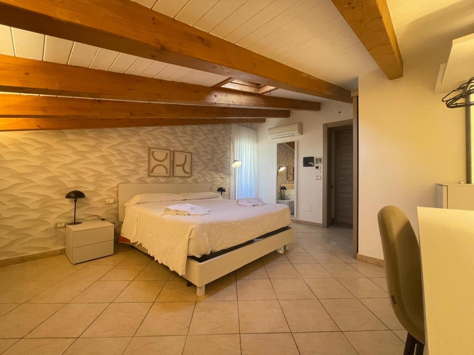 Albergo Perseo Portopalo Di Capo Passero Exterior photo